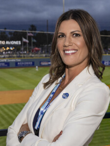 Jennifer McLain Hiramoto headshot